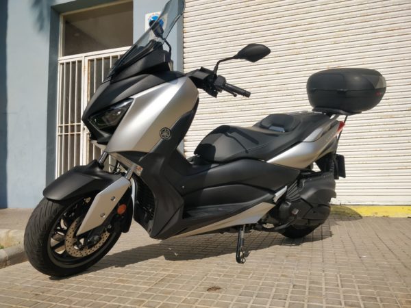 YAMAHA X-MAX 400