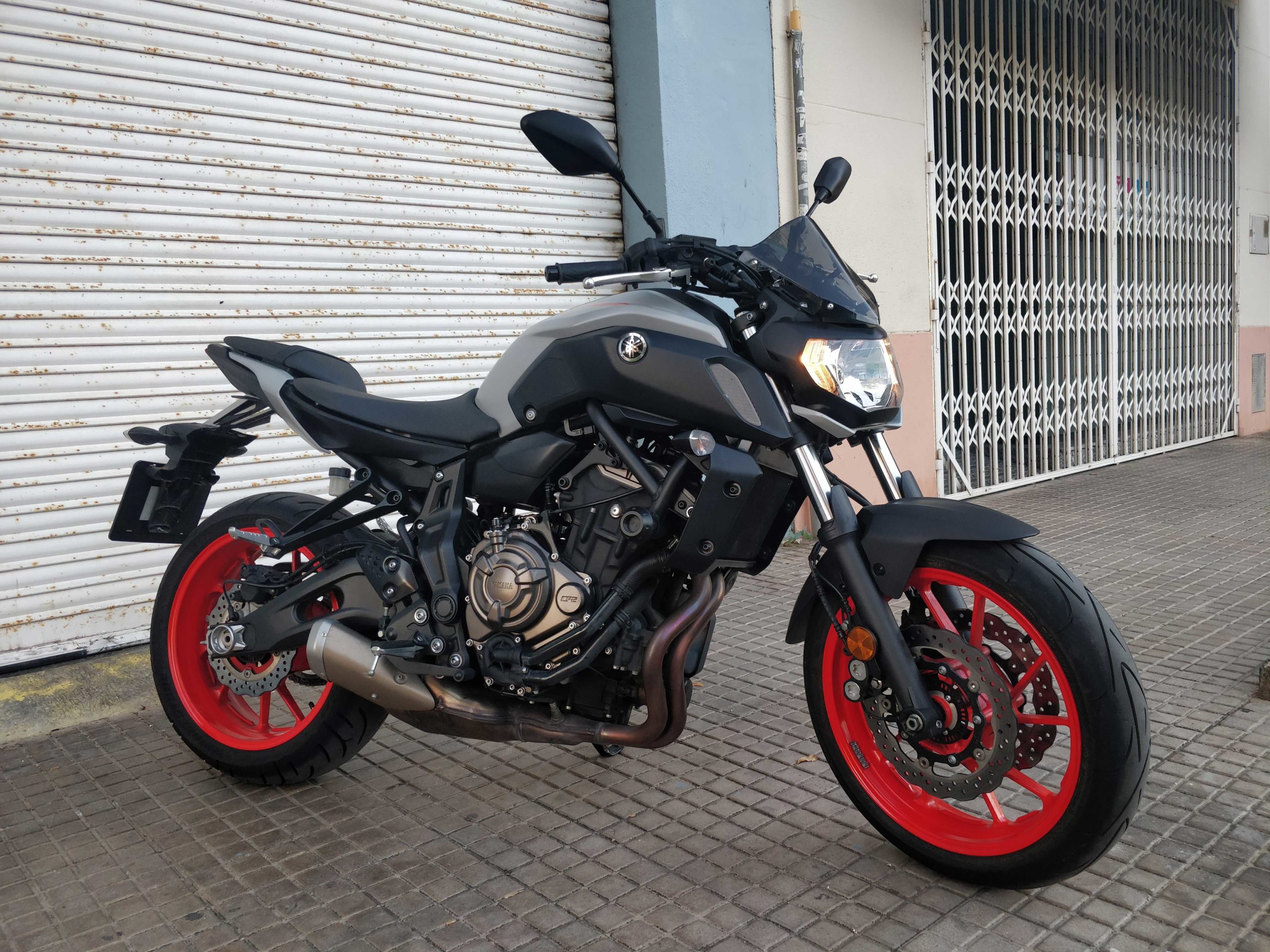 YAMAHA MT-07 ICE FLUOR